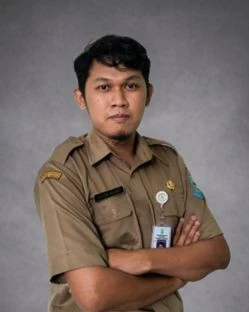 HUSEIN NUR AZHARI, S.Sos